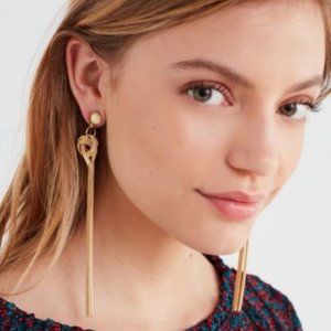NWT UO Gold Drop Fringe Earrings